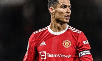 滕哈赫铁腕逼抢，C罗拒绝执行，前助教揭秘曼联决裂内幕