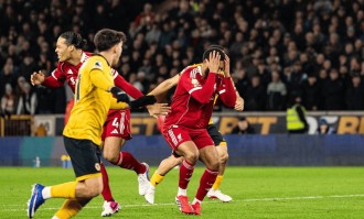 补时崩盘成瘾，利物浦5次绝杀丢9分，欧冠资格真要悬了