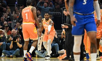 米切尔42分哈登26+7 班凯罗36分骑士胜魔术