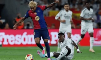 50场未被零封！14战37球 西甲第2巴萨火力全开：11人齐破门