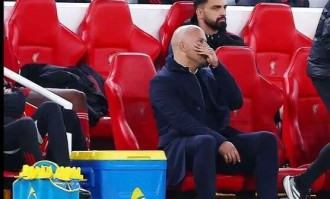 1亿豪赌争四！萨拉赫惨遭弃用？利物浦冬窗大换血能救局吗？